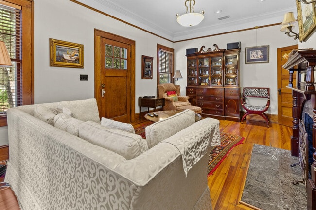 Photo - 305 NE 4 St Unit ID1359131P