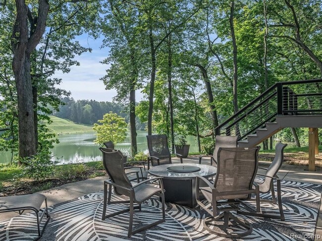 Photo - 3511 Lakecrest Dr