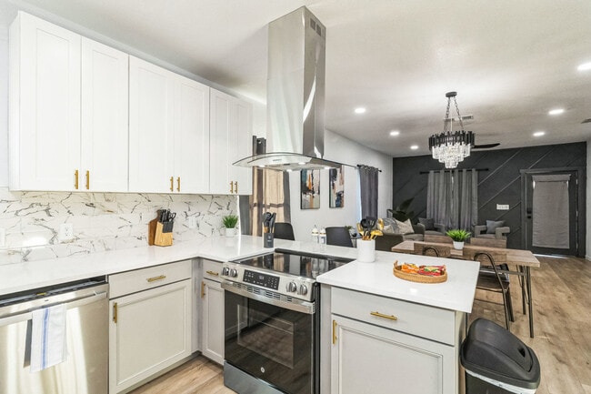 Photo - 2306 E Houston St Unit ID1328945P