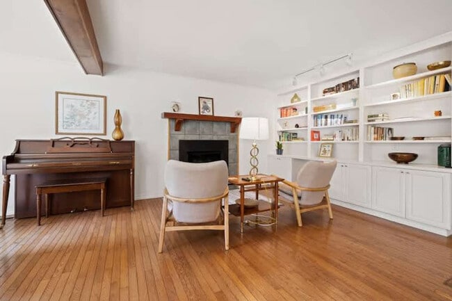Photo - 90 Hidden Brook Dr Unit SI ID1597205P