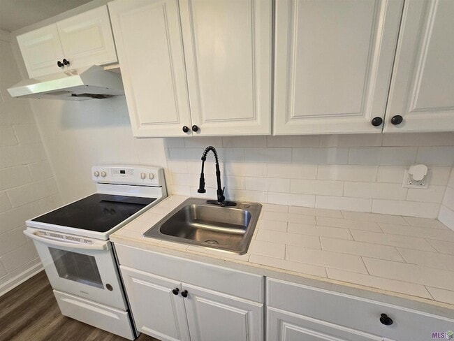 Photo - 3877 Cannon St