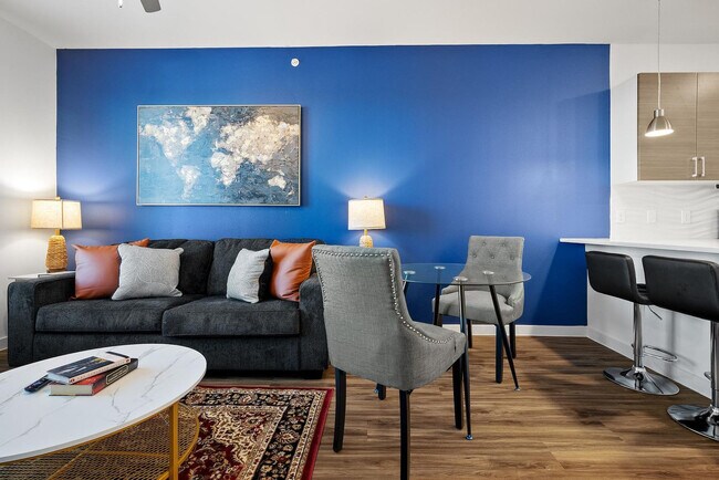 Photo - 2425 E Riverside Dr Unit ID1240407P