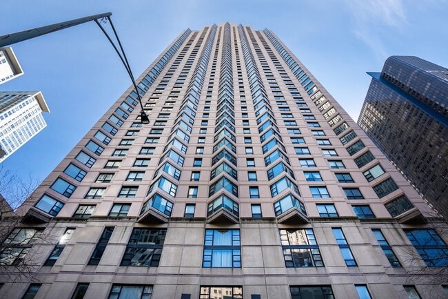 Building Photo - 401 E Ontario St Unit 2409