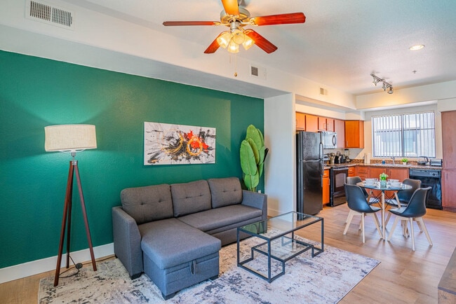 Building Photo - 6610 N 93rd Ave Unit SI FL3-ID1263212P