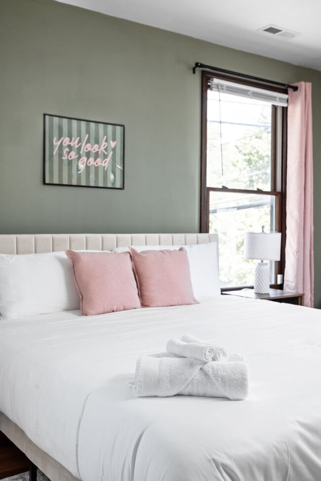 Photo - 525 E North St Unit ID1303767P