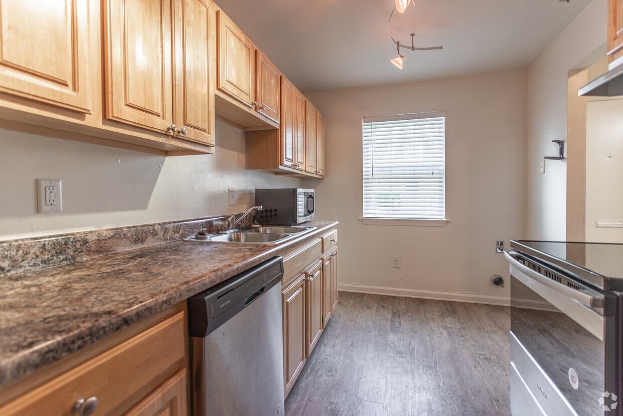 Floor Plan - MID SEPTEMBER MOVE IN- WAIVED ADMIN FEE! 1 BDTH...