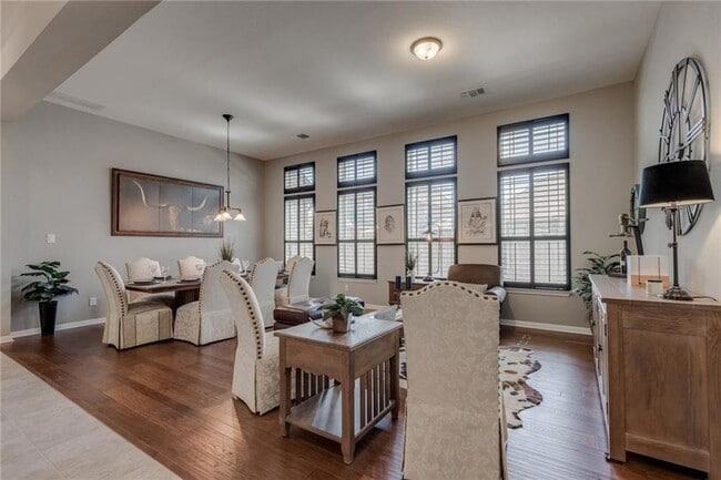 Photo - 1528 Graford St