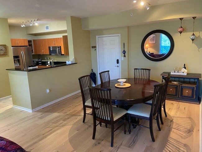 Photo - 802 W Windward Way Unit 203