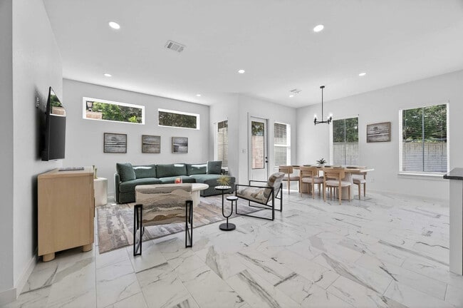 Building Photo - 2908 El Fenice Ln Unit SI ID1538925P