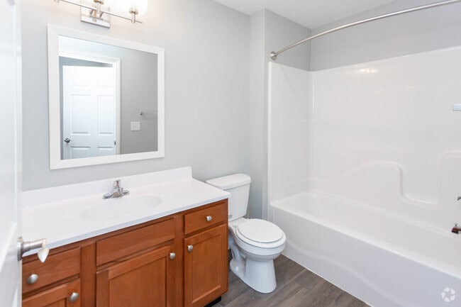 1BR, 1BA - 700 SF - Sycamore Apartments