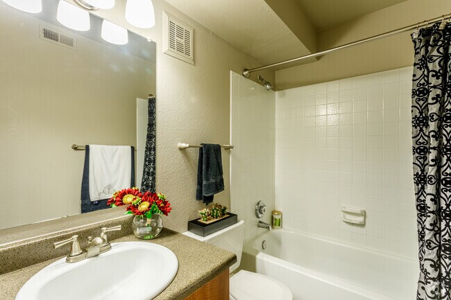 1BR, 1BA - The Overlook - Glen at the Park
