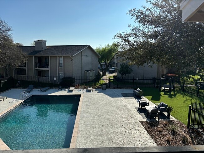 Photo - Tramor at Autumn Park