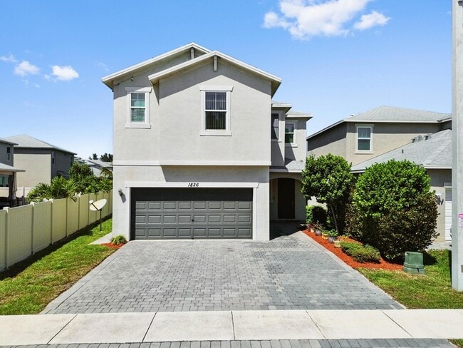 Building Photo - 1826 Lake Cove Dr