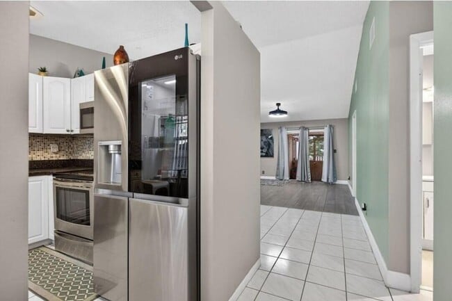 Photo - 540 NW 43rd St