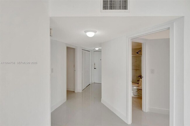 Photo - 2333 Brickell Ave Unit 305