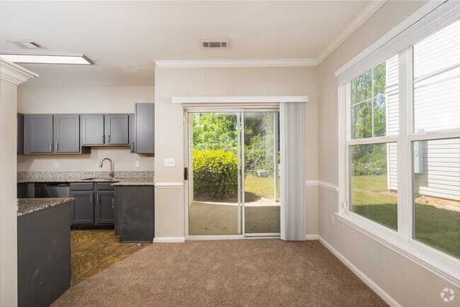2BR, 2BA - 1,104SF - Dining Area - Wellington Farms Apartment Homes