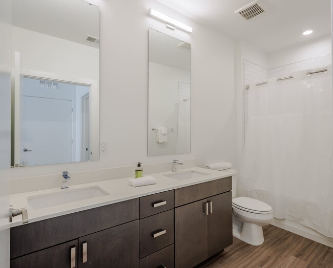 Photo - 228 Pike St Unit ID1036068P