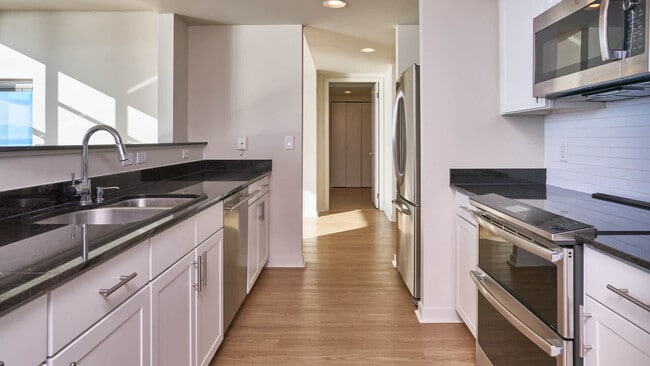 Building Photo - Harbor Steps