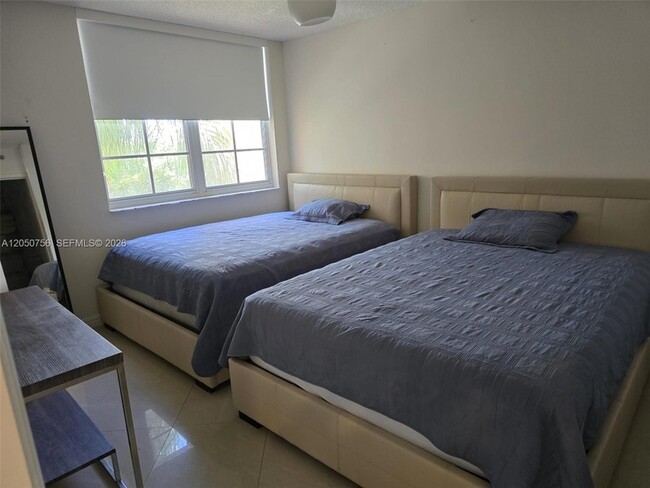 Photo - 19999 E Country Club Dr Unit 1407