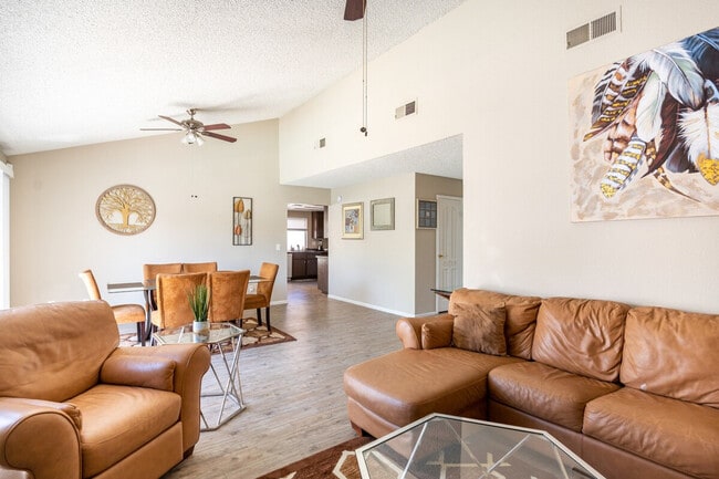 Building Photo - 3833 E Reno Ave Unit SI ID1585222P