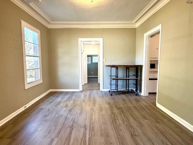 Photo - 2213 Bridwell St