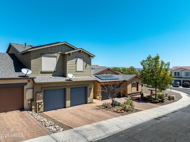Photo - 652 Brindle Dr