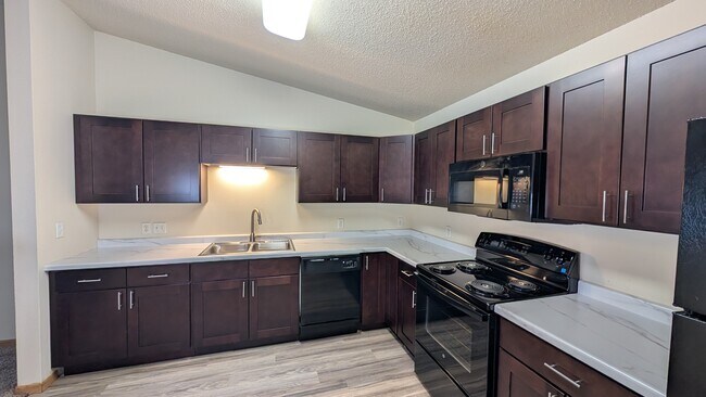 Photo - Amber Ridge Apartments