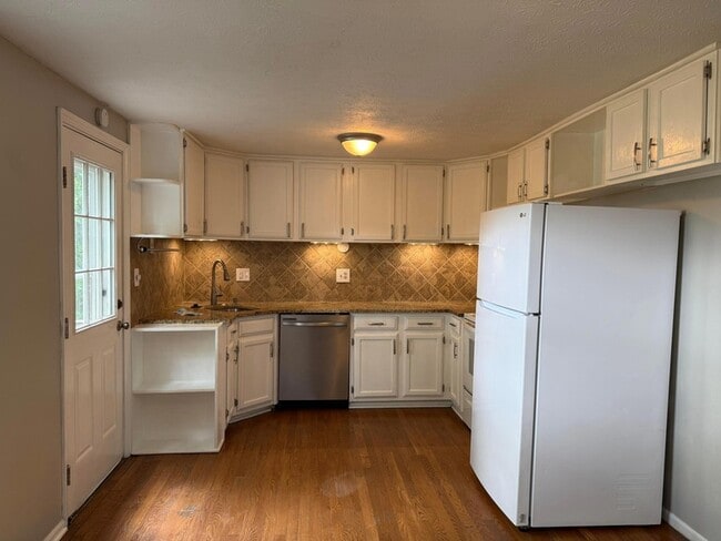 Photo - 2348 Warfield Dr