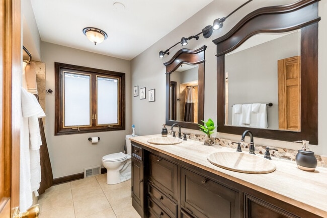 Photo - 336 N Walnut St Unit SI ID1285073P