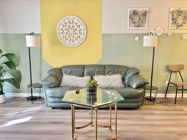 Building Photo - 1275 Sweet Pine Dr Unit ID1299389P