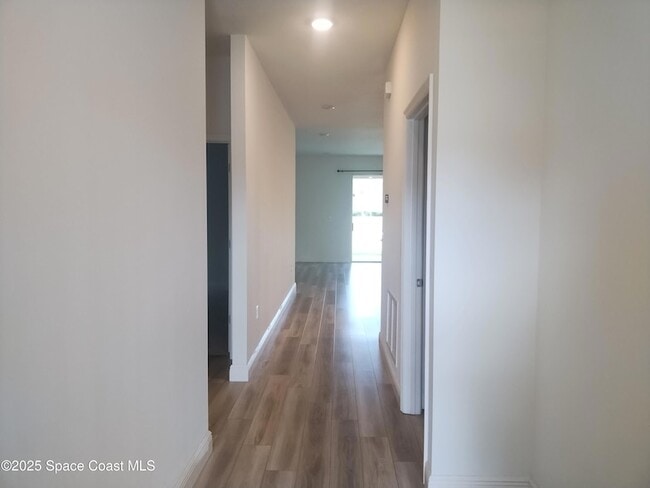 Photo - 920 Covington Ct