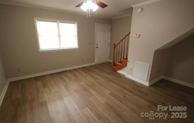 Photo - 90 Akron Ave