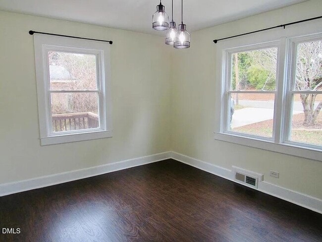 Photo - 209 Carbonton Rd