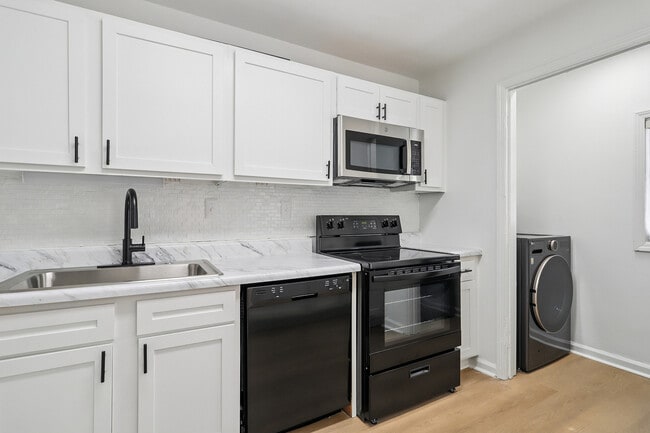 Photo - ReNew Chastain