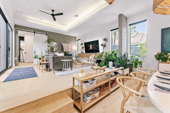 Photo - 2106 Maple Ave Unit ID1254582P