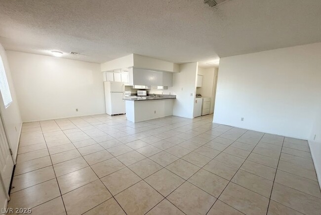 Photo - 3440 Civic Center Dr