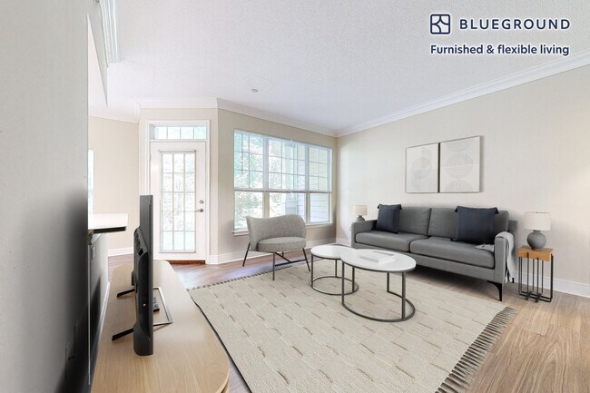 Building Photo - 1449 Main St Unit FL2-ID3139A