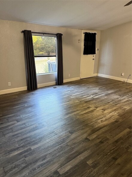 Photo - 152 Pennell Rd