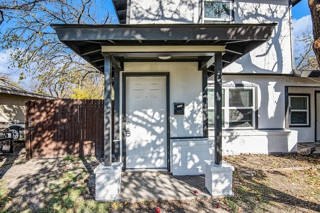 Photo - 408 Dawson Cir