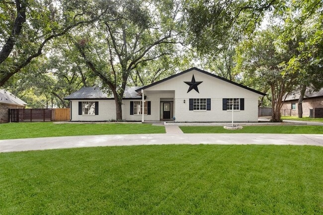 Building Photo - 8735 S Monticello Cir