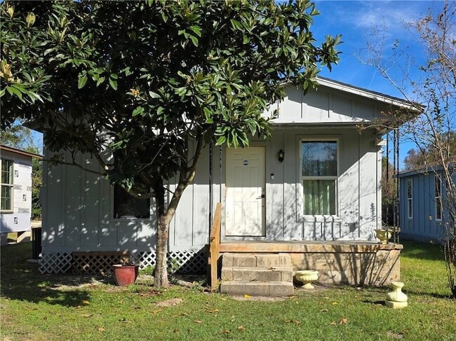 Building Photo - 404 Havens St