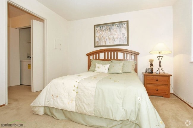 Bedroom - Cameron Oaks