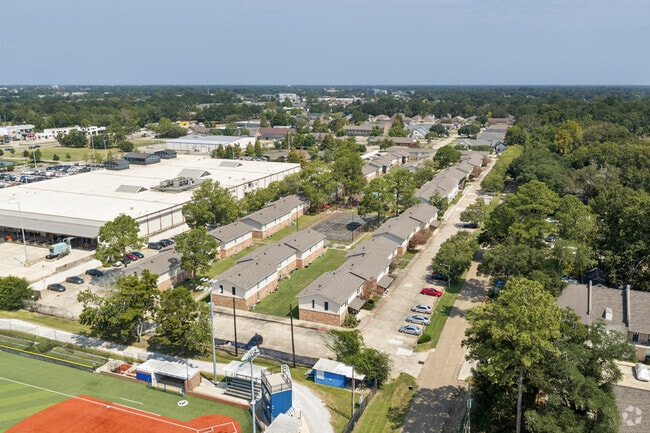 Aerial - Hidden Pointe Apartments