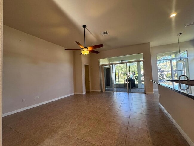 Photo - 3318 Burlington Pl SW