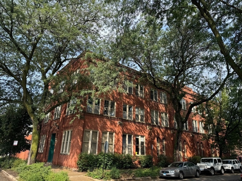 Photo - 2510 N Wayne Ave Unit 211