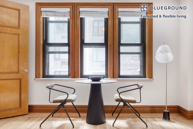 Photo - 145 W 58th St Unit FL5-ID848