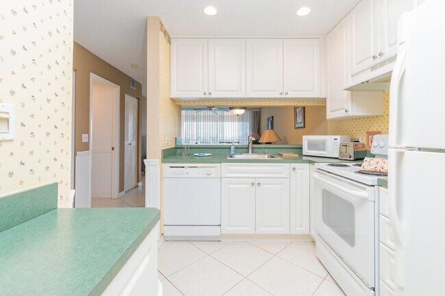 Photo - 353 S US Hwy 1 Unit F407