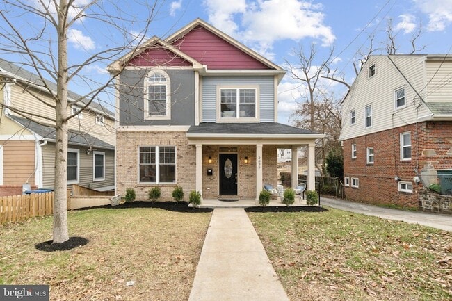Photo - 2837 Myrtle Ave NE