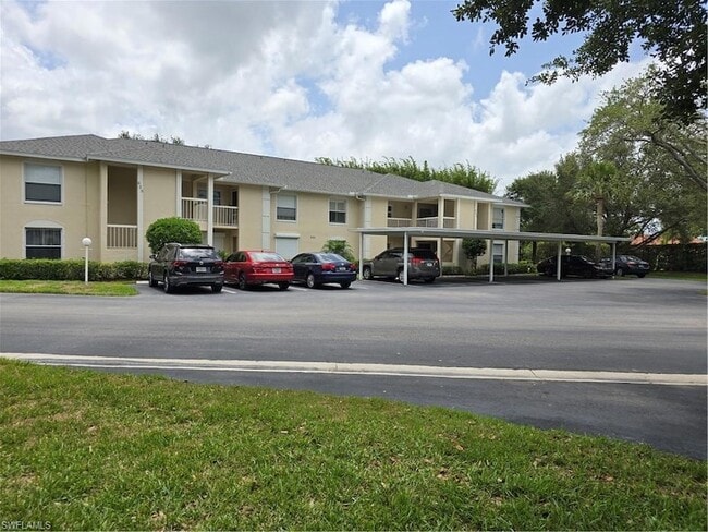 Building Photo - 605 Squire Cir Unit 203