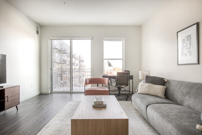 Building Photo - 100 N Addison Ave Unit FL6-ID1277